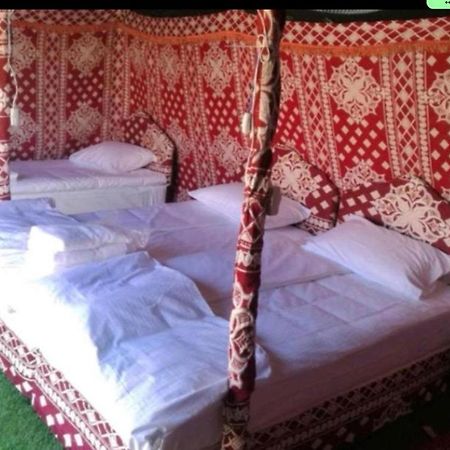 Crescent Desert Private Camp Shahiq Екстер'єр фото