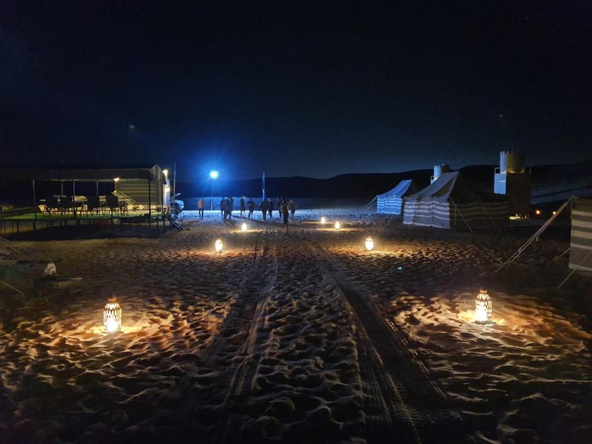 Crescent Desert Private Camp Shahiq Екстер'єр фото