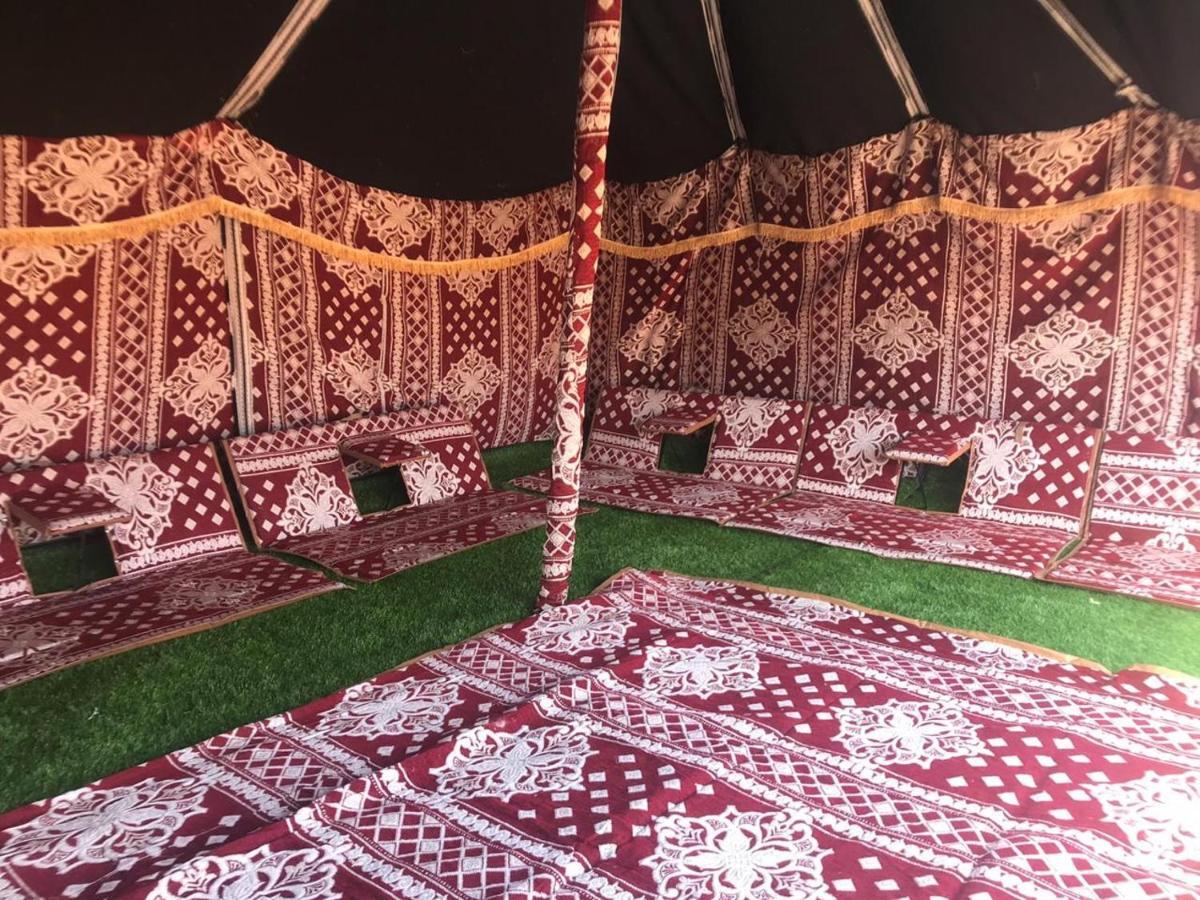 Crescent Desert Private Camp Shahiq Екстер'єр фото