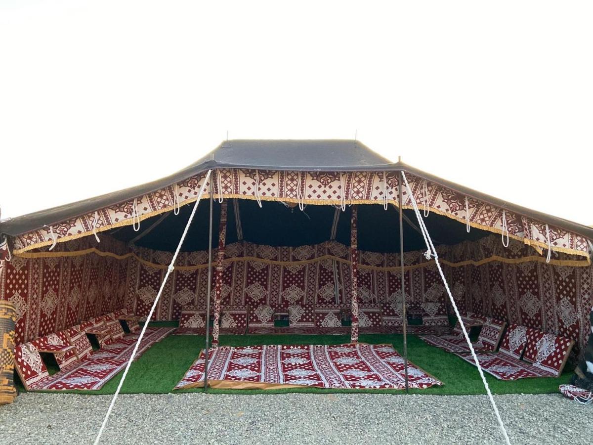 Crescent Desert Private Camp Shahiq Екстер'єр фото